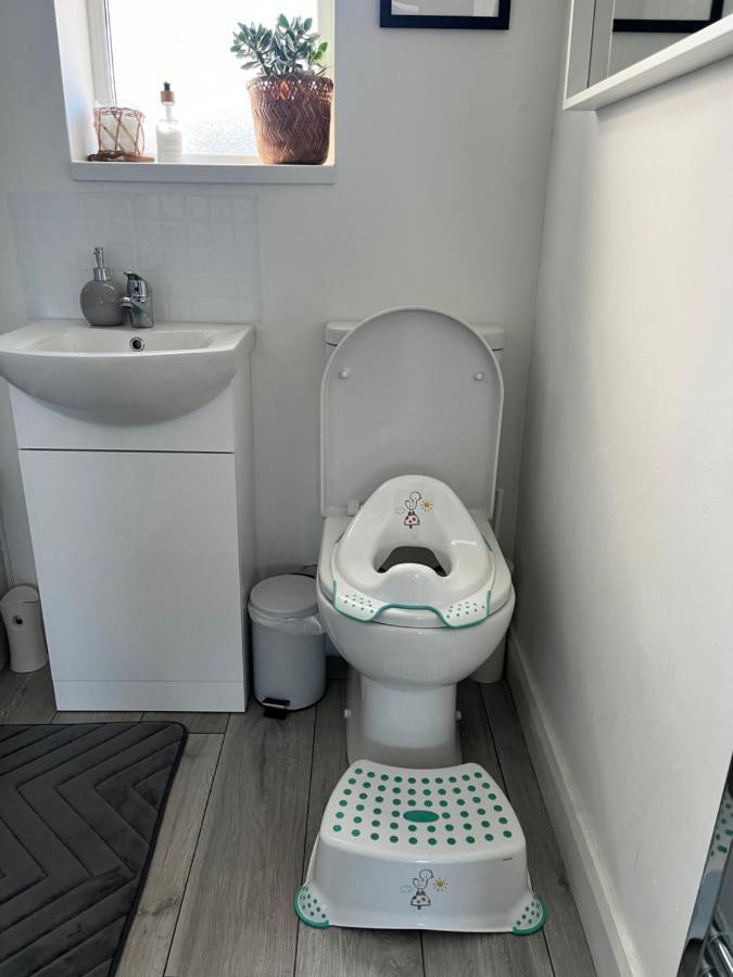 Stay-K-Belfast Cosy Entire House 10 Mins From City Centre Екстериор снимка